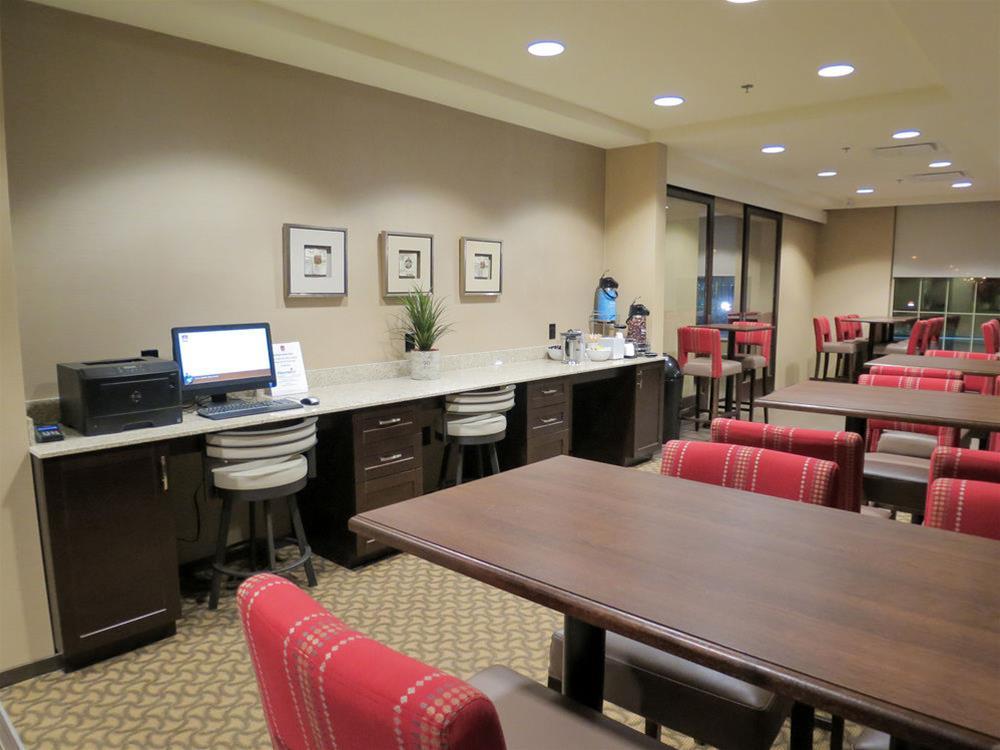 Comfort Suites Regina Exteriér fotografie